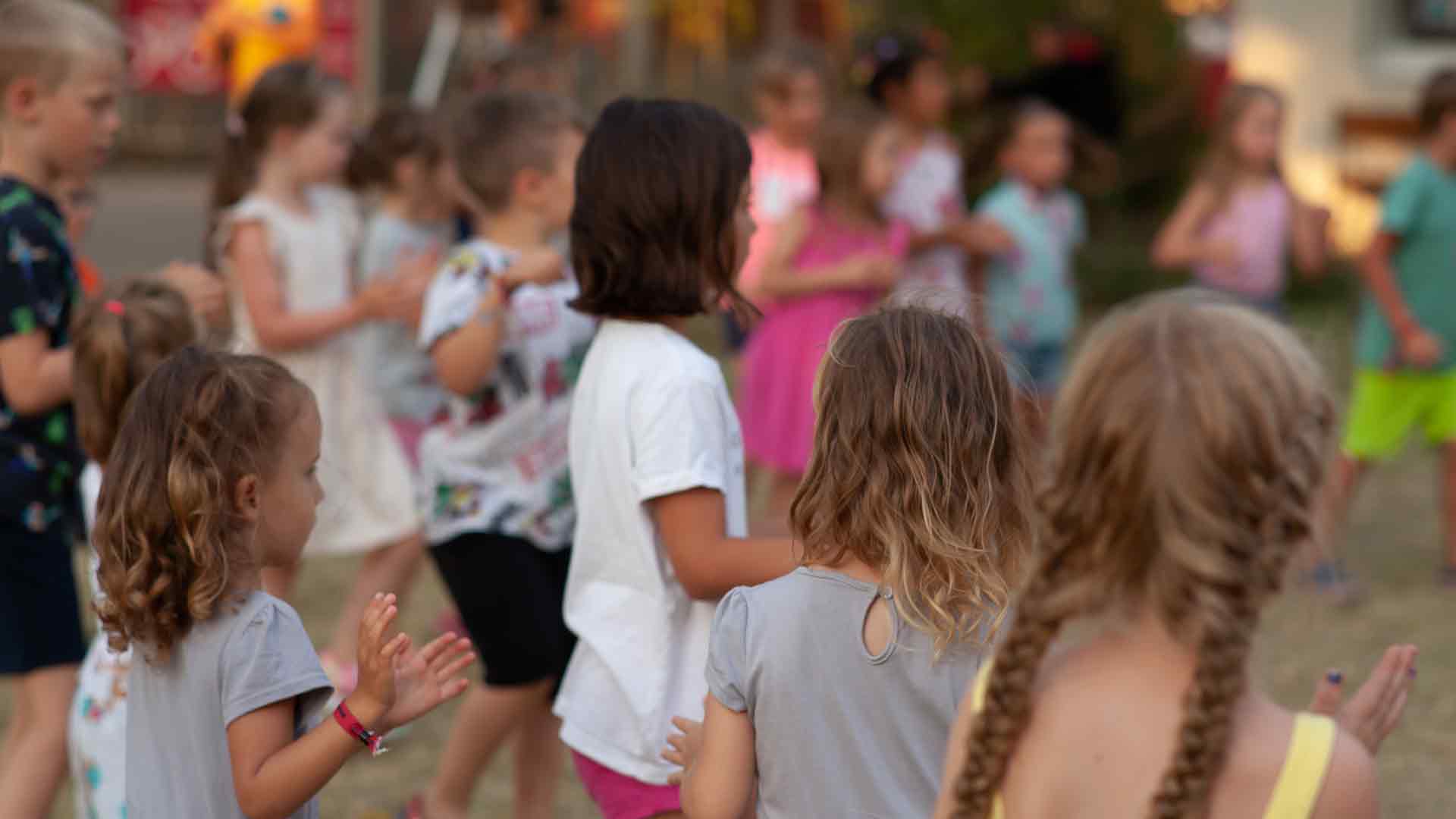 gyerekprogram animáció Mirabella Camping Zamárdi