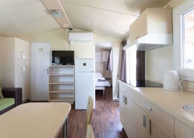 nyaraló Balaton Mirabella Camping Eurocomfort konyha és nappali