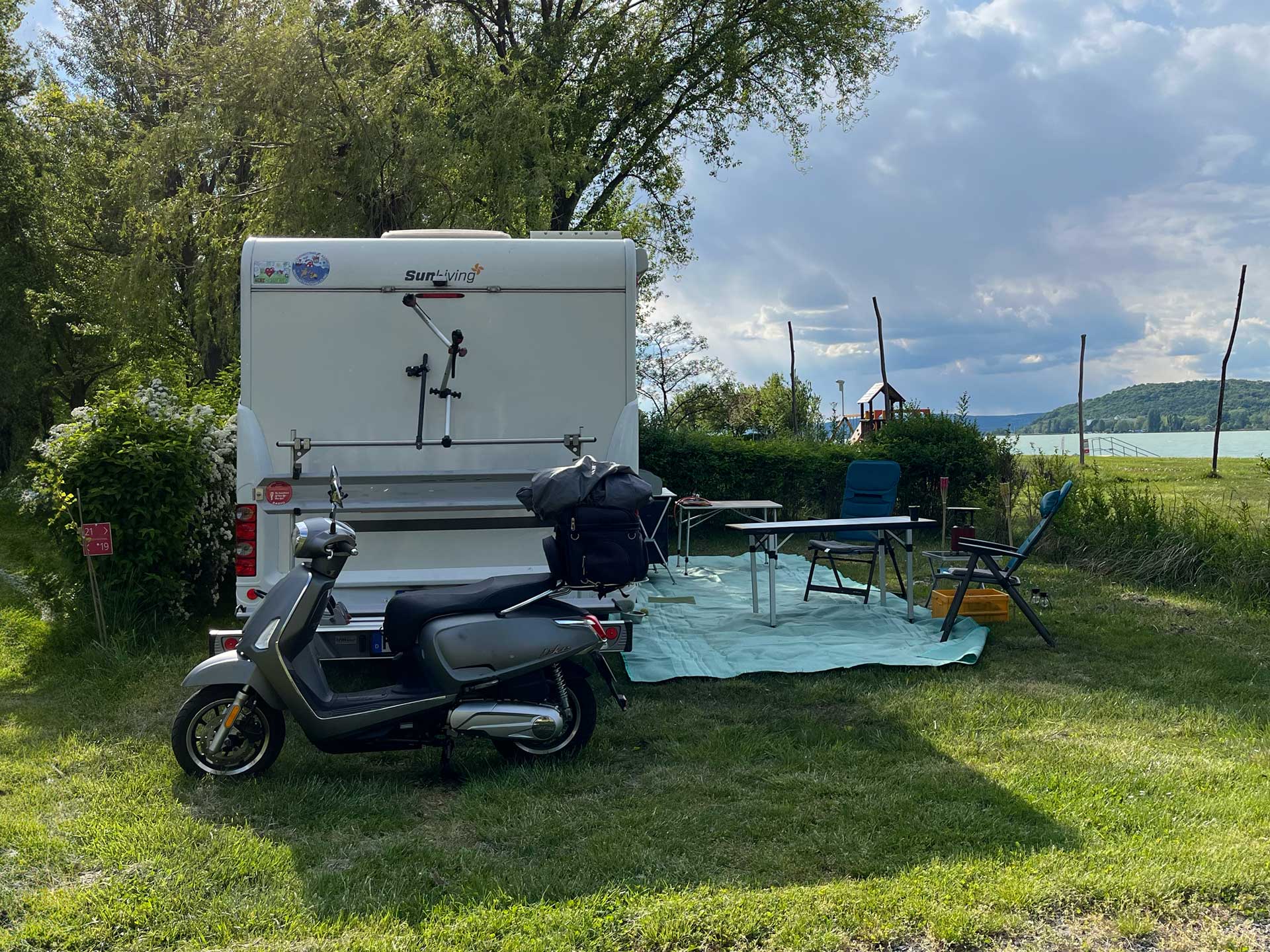 Accommodation with panoramic view of Lake Balaton 4 accommodation Zamárdi Lake Balaton Mirabella Camping caravan